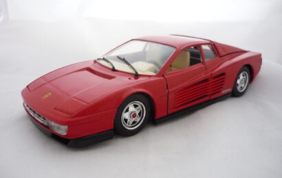 Ferrari Testarossa 1984 červené Bburago 1/24