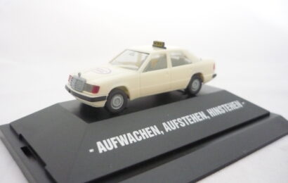 Mercedes Benz E 300 Taxi Herpa 1/87