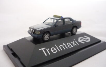 Mercedes Benz E Treintaxi Herpa 1/87