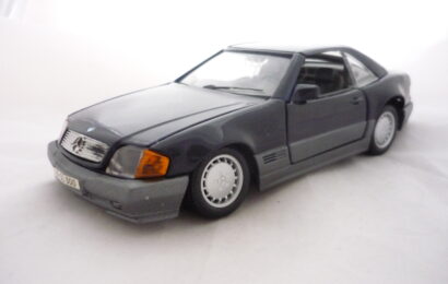 Mercedes Benz 500 SL Maisto 1/24