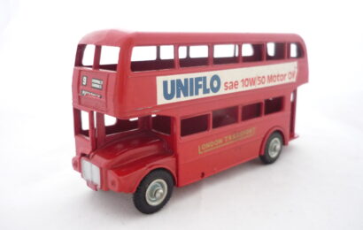 A.E.C. Routemaster 64 seater Uniflo London Bus Budgie Toy