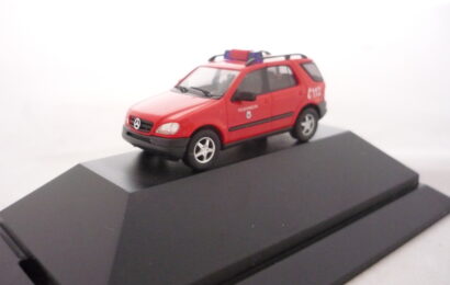 Mercedes Benz ML Class Feuwehr Busch 1/87