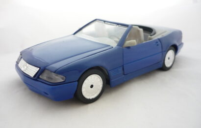 Mercedes Benz 500 SL modrý 1/24