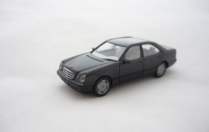 Mercedes Benz E Klasse černý Herpa 1/87