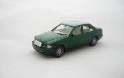Mercedes Benz C Klasse zelený Wiking 1/87