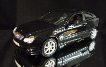 Mercedes Benz C Class Sportcoupe Maisto 1/18