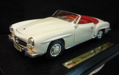 Mercedes Benz 190 SL 1955 Maisto 1/18