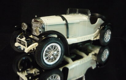 Mercedes Benz SSKL bíločerný Bburago 1/18