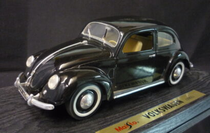 Volkswagen Export Sedan 1951 Beetle Maisto 1/18
