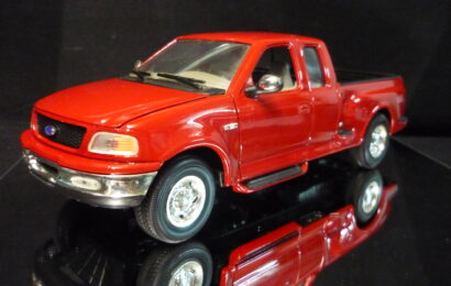 Ford F150 1997 4×4 MIRA 1/18