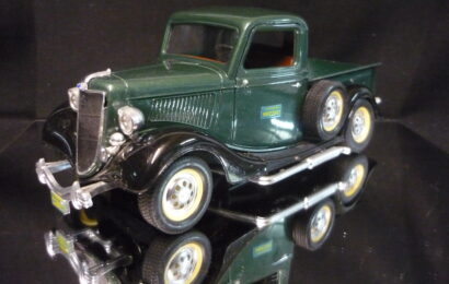 Ford V8 Pick Up Solido 1/19