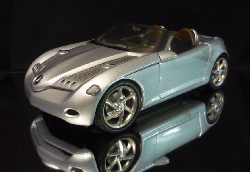 Mercedes Benz SLA Vision GATE 1/18