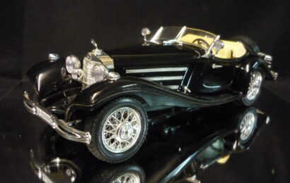 Mercedes Benz 500 K Roadster černý Bburago 1/20