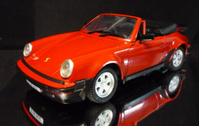 Porsche 911 Turbo Cabrio Polistil 1/16 – 1/18