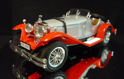 Mercedes Benz SSK 1928 stříbrnočervený Bburago 1/18