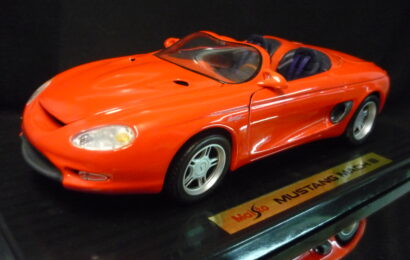 Mustang Mach III Maisto 1/18