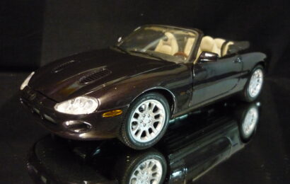 Jaguar XKR S/C Maisto 1/18
