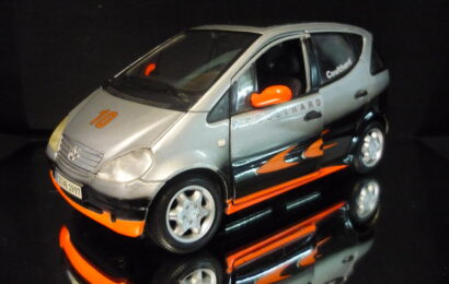 Mercedes Benz A Class Coulthard F1 Maisto 1/18